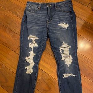NWOT American Eagle Distressed Hi-rise Jegging